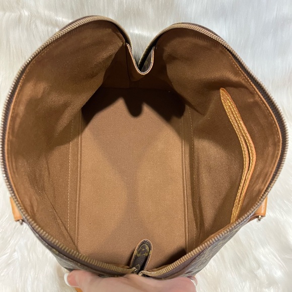 Louis Vuitton Alma Bag - Picture 8 of 13